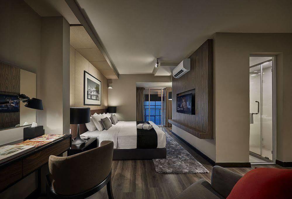 Maritime Luxury Suites George Town Zewnętrze zdjęcie