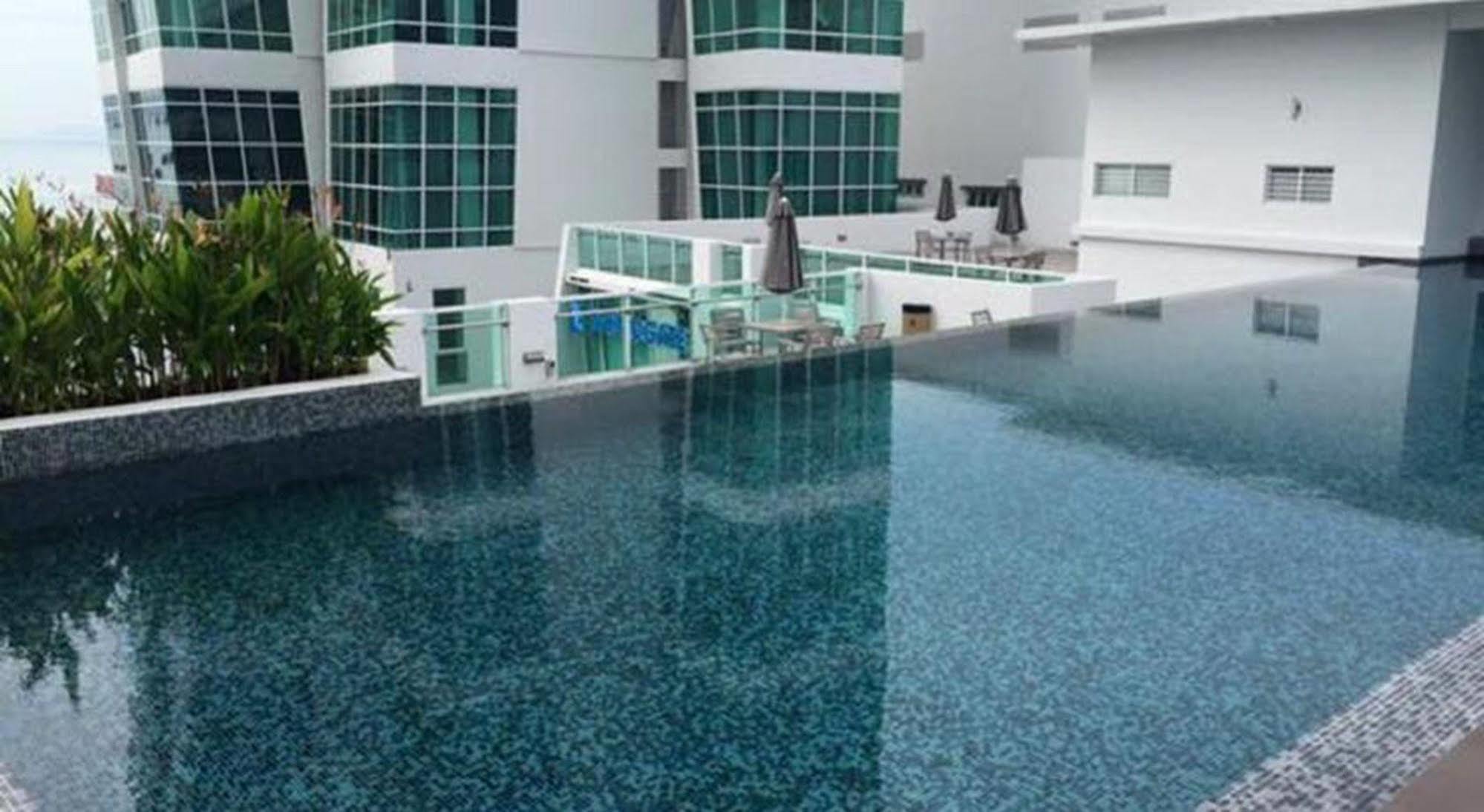 Maritime Luxury Suites George Town Zewnętrze zdjęcie